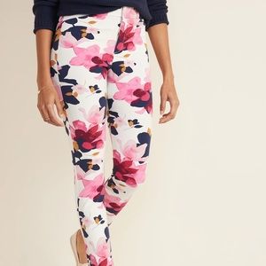 NWOT High Rise Pixie Pants